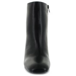 Sophia Taylor Sloane -Chic Shoe Shop 134102 images 03