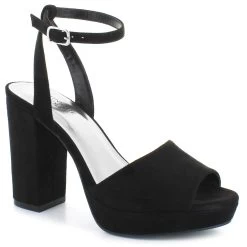 Dominique Nicole Rae