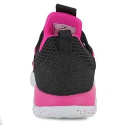 Shaq Sampson -Chic Shoe Shop 211345 images 04